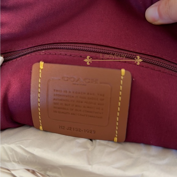 ❇️NWT Coach retail Carrie Backpack 23 In Signature Canvas - Picture 15 of 16